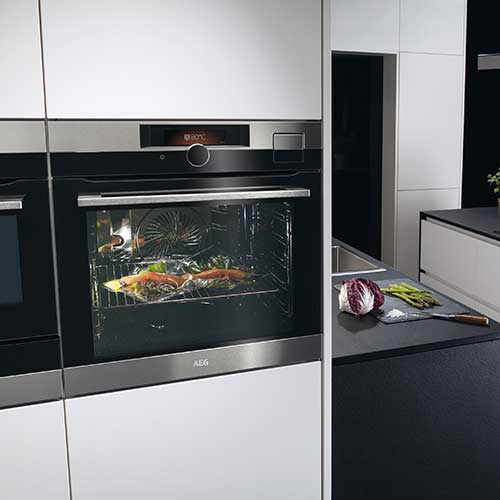 AEG SteamPro sous vide oven