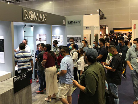 Roman busy_stand_2WEB
